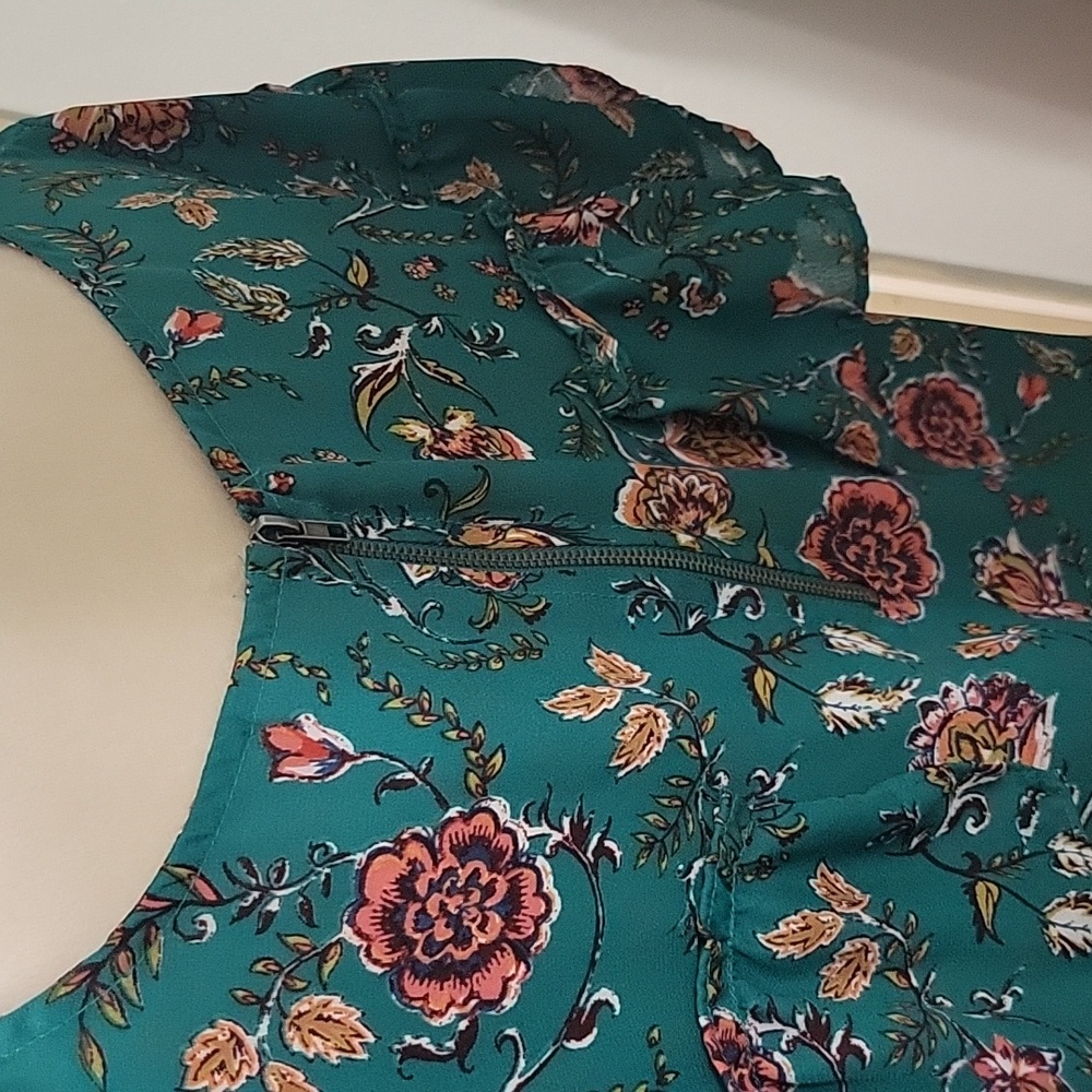 Floral Teal Ruffle Top - Picture 5 of 5